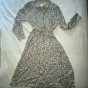 Ann Taylor LOFT grey leopard print long sleeve midi dress with collar Size 14
